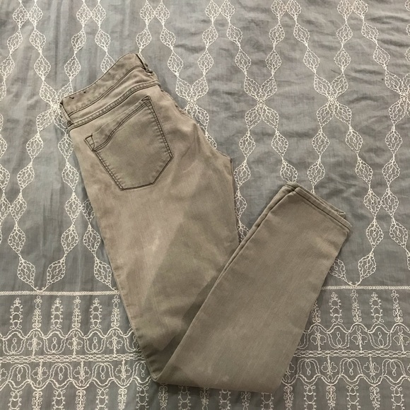 Express Jeans Zelda Slim Fit Jean Legging - Picture 6 of 9